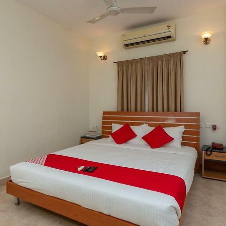 Oyo 23202 Cute Orange Service Apartments Chennai Exterior photo